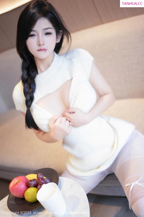 逗逗DouDou  [XiuRen]高清写真图 2023.10.20 No.7542 小逗逗 制服美腿第15张图片